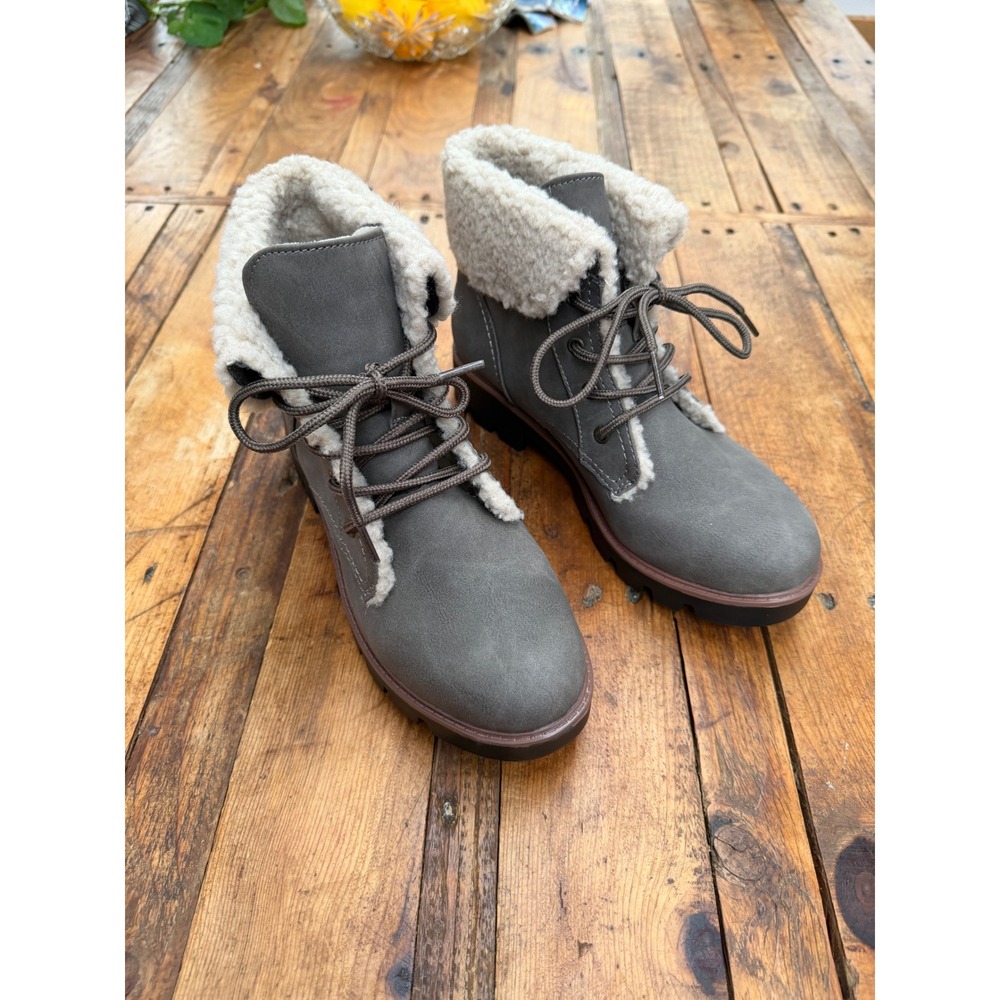 Gray Boots Womens 9‎ Cozy Cabin Alpine Nordic Outdoorsy Warm Rugged Hiking